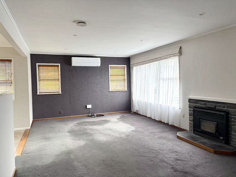 67 La Rosa Street, Green Bay, Auckland - Carousel 2