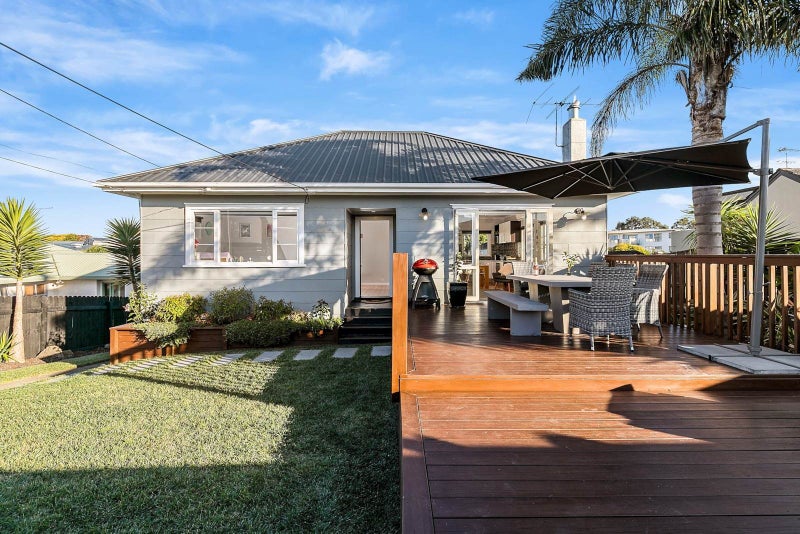 34 Nile Road, Milford, Auckland - Carousel 1