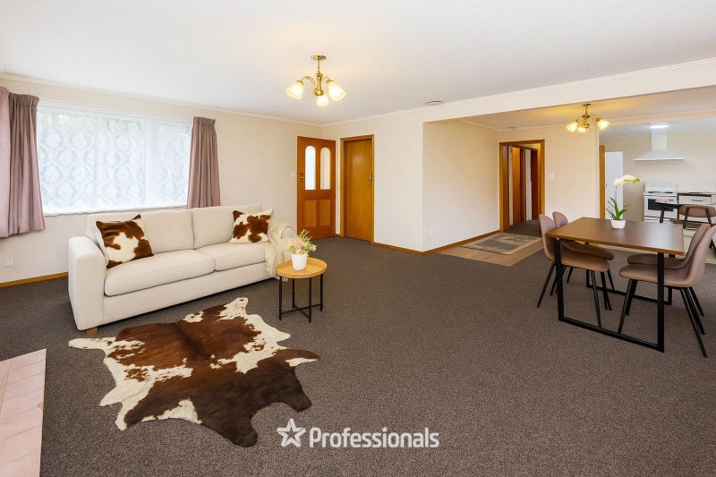 53 Totara Park Road, Clouston Park, Upper Hutt - Carousel 2