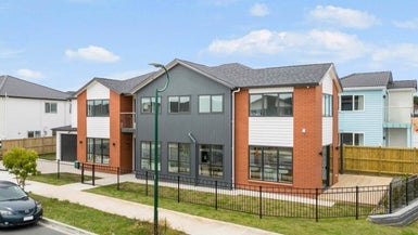 21 Drumaness Road, Flat Bush, Auckland - Carousel 1