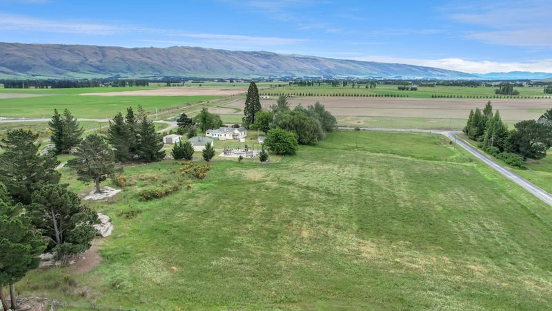 9 Exeter Street, Abbotsford, Dunedin - Carousel 1