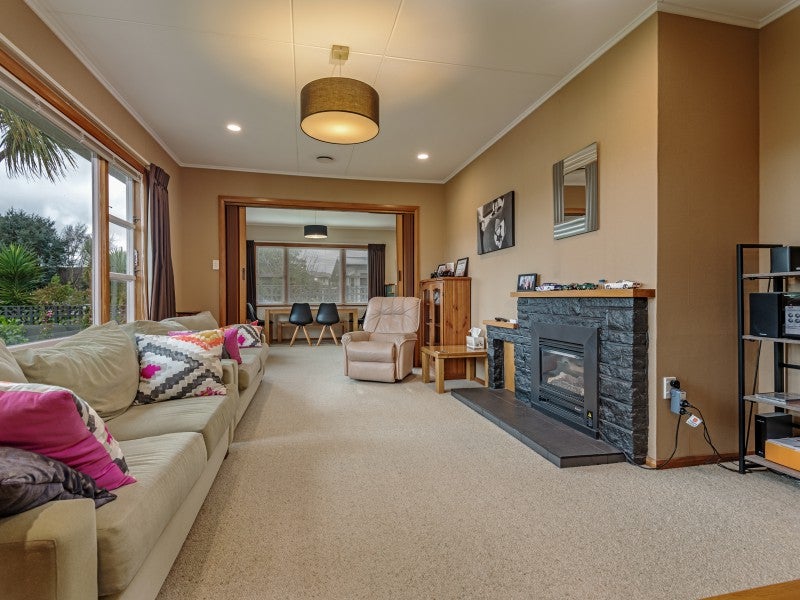 4 Anzio Place, Awapuni, Palmerston North - Carousel 2