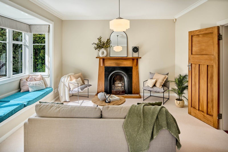 13 Miro Street, Eastbourne, Lower Hutt - Carousel 2