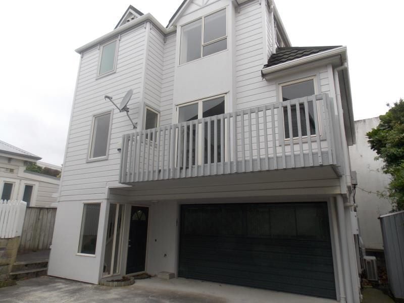 16C Moturoa Street, Pipitea, Wellington - Carousel 17