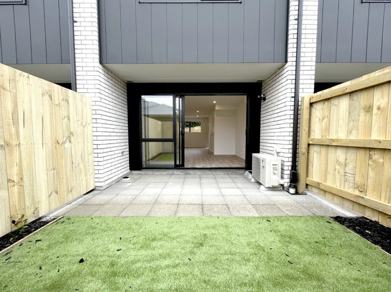 4/12 Enderby Drive, Te Atatu Peninsula, Auckland - Carousel 14