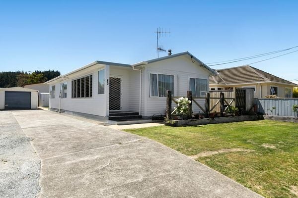 60 Konini Street, Wainuiomata, Lower Hutt - Carousel 1