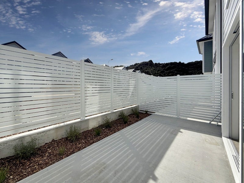 17 Te Ara o Pikiarero, Wainuiomata, Lower Hutt - Carousel 10