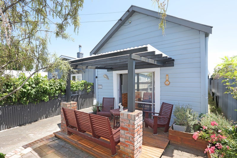 140 Broadway, Marton, Marton - Carousel 2