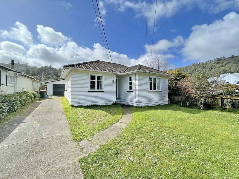 145 Main Road, Wainuiomata, Lower Hutt - Carousel 1