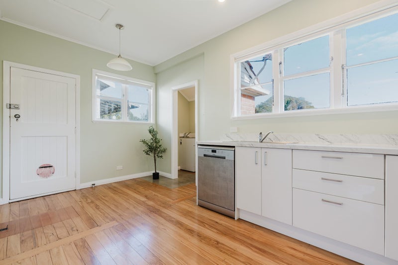 101 MacFarlane Street, Hamilton East, Hamilton - Carousel 2