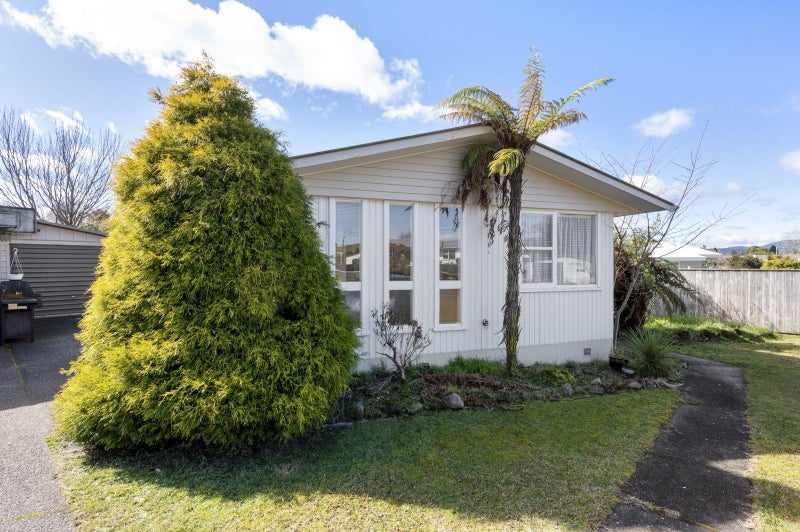 4 Jade Place, Pukehangi, Rotorua - Carousel 1