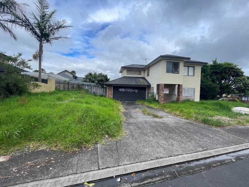 6 Opawa Crescent, Favona, Auckland - Carousel 1