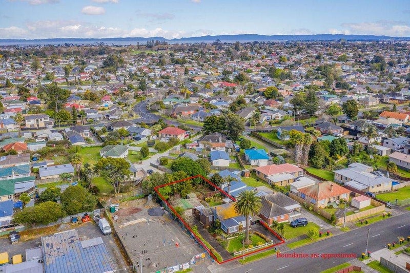 51 Churchill Avenue, Manurewa, Auckland - Carousel 6