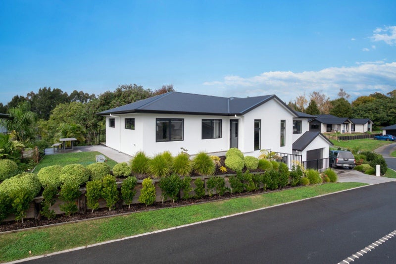 45 Audax Lane, Pyes Pa, Tauranga - Carousel 1