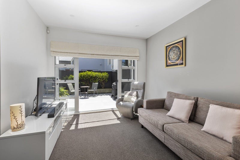 1/77 Tory Street, Te Aro, Wellington - Carousel 2