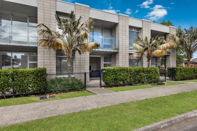 13 Bickerton Way, Flat Bush, Auckland - Carousel 1
