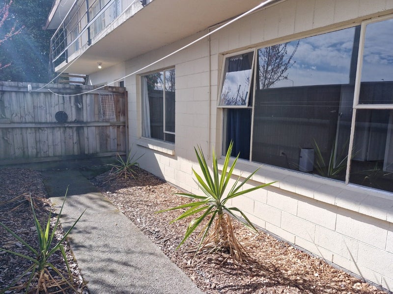 2/246 Stanmore Road, Richmond, Christchurch - Carousel 1