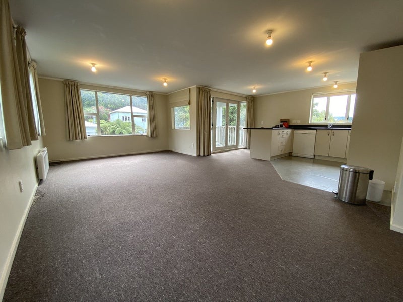 170 Hanson Street, Newtown, Wellington - Carousel 1
