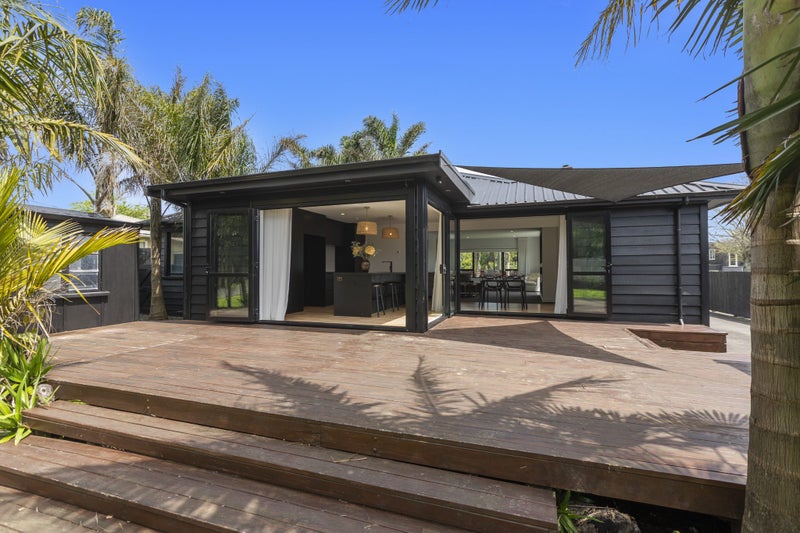 145 Seaview Road, Westown, New Plymouth - Carousel 1