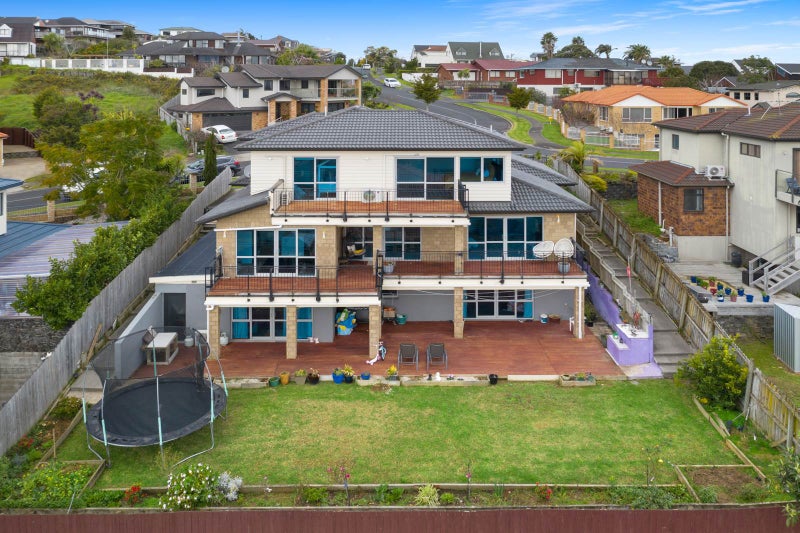 1 The Enclave, Totara Heights, Auckland - Carousel 2