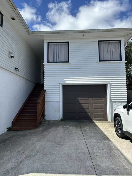 140 Hillsborough Road, Hillsborough, Auckland - Carousel 1