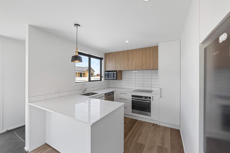 8 Edwin Street, Caversham, Dunedin - Carousel 2