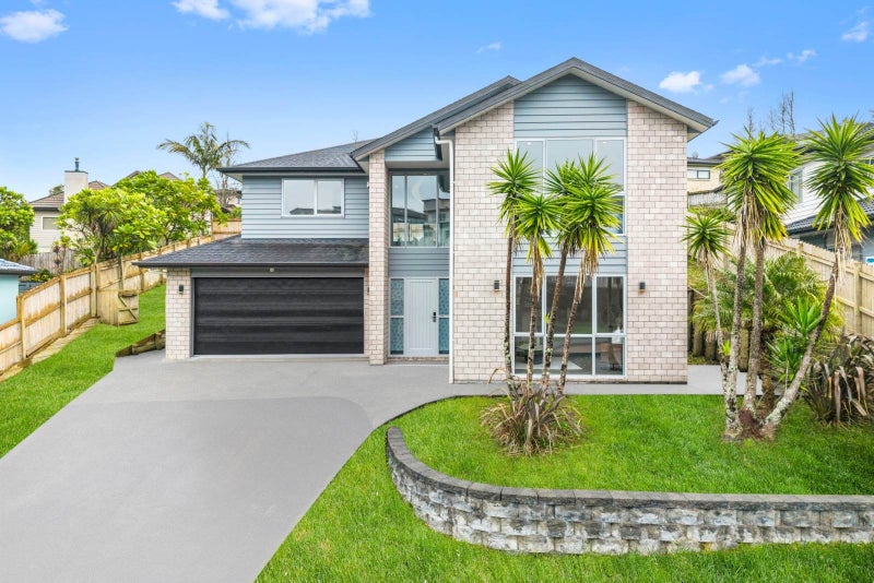 39 San Marino Drive West, Henderson, Auckland - Carousel 1