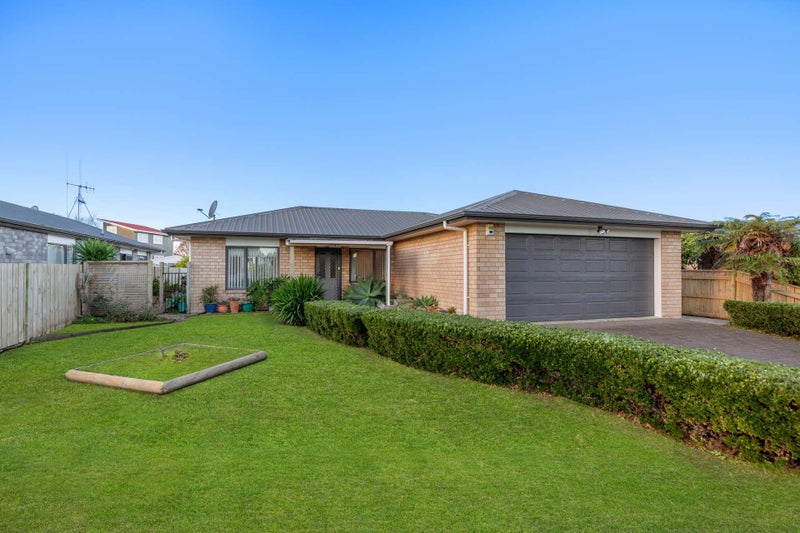 20 Catalina Drive, Melville, Hamilton - Carousel 1