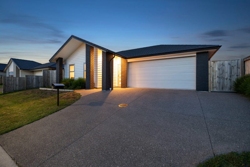 6 Kuru Place, Papamoa - Carousel 1