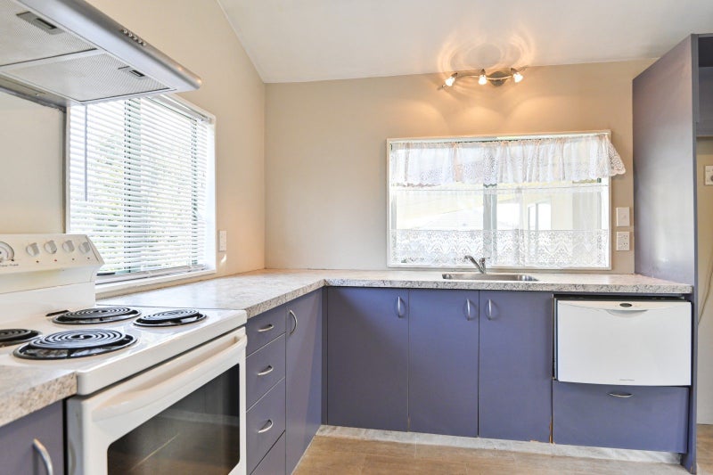 1024A Hood Street, Mayfair, Hastings - Carousel 2