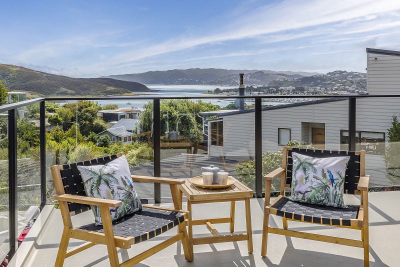 16 Doon Grove, Papakowhai, Porirua - Carousel 2