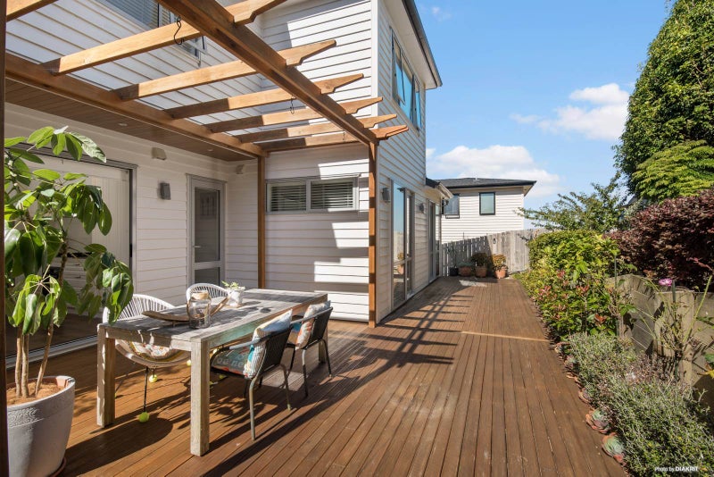 31 Golden Morning Drive, Albany Heights, Auckland - Carousel 2