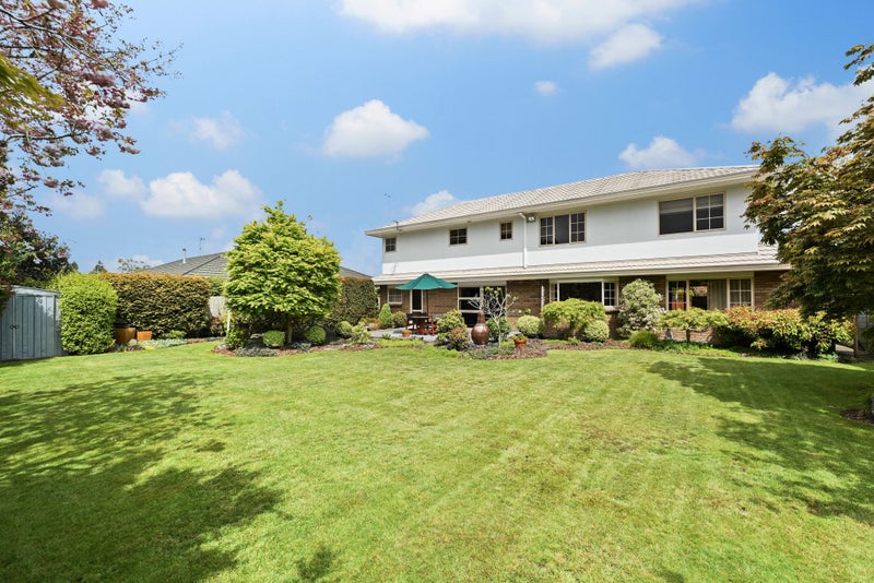 5 Fernwater Place, Flagstaff, Hamilton - Carousel 2