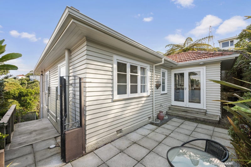 10 Hepara Street, Hataitai, Wellington - Carousel 1