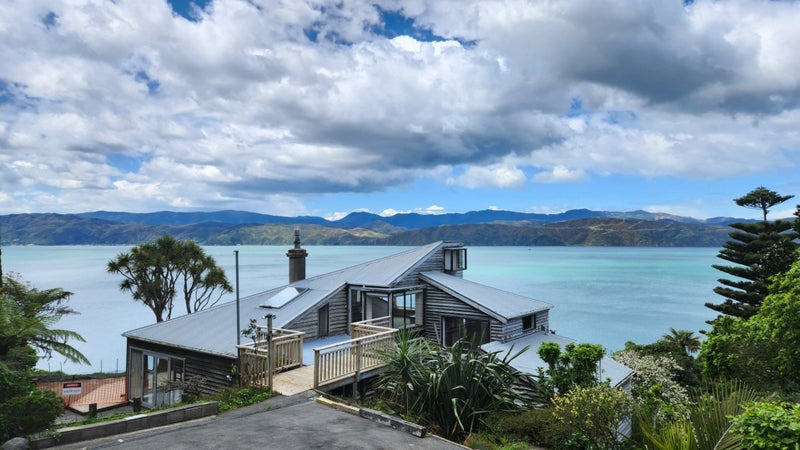 1 Maramanui Way, Karaka Bays, Wellington - Carousel 2