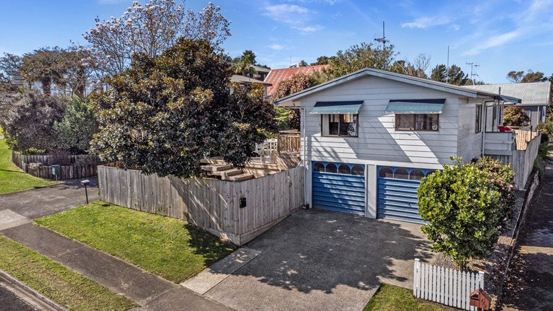 77 Townhead Crescent, Bethlehem, Tauranga - Carousel 1