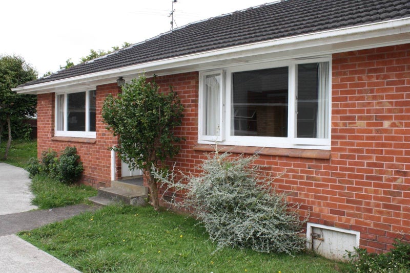 4 Pah Road, Cockle Bay, Auckland - Carousel 1