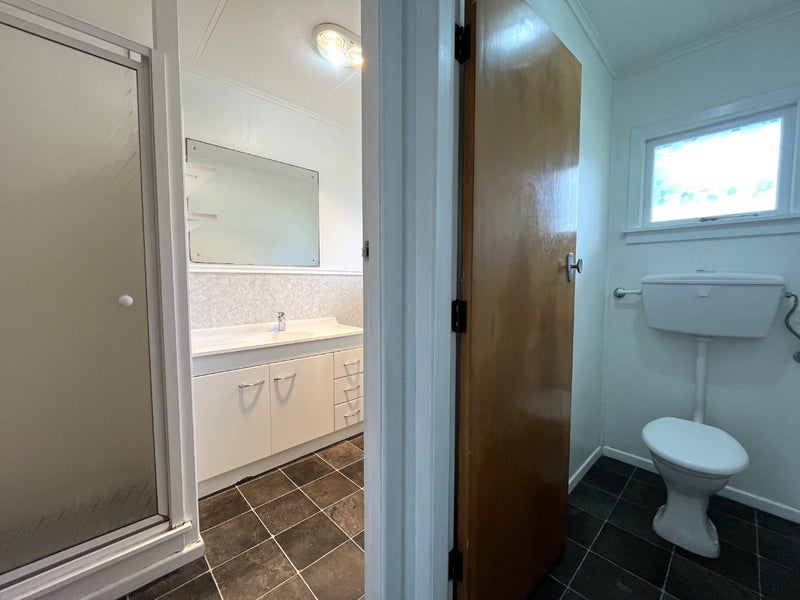 18 Beaumont Crescent, Frankleigh Park, New Plymouth - Carousel 13