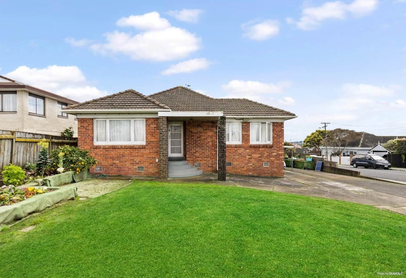 2/353 Hillsborough Road, Hillsborough, Auckland - Carousel 1