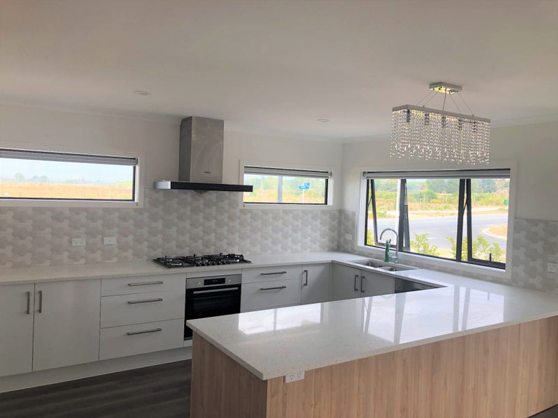 2 Arahi Place, Rototuna North, Hamilton - Carousel 2