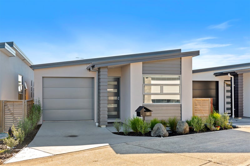 33 Foley Grove, Pyes Pa, Tauranga - Carousel 2