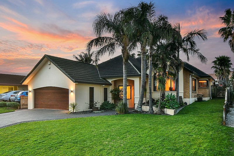 45 Rathmar Drive, Manurewa, Auckland - Carousel 1