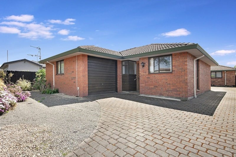 1/3 Winters Road, Redwood, Christchurch - Carousel 12