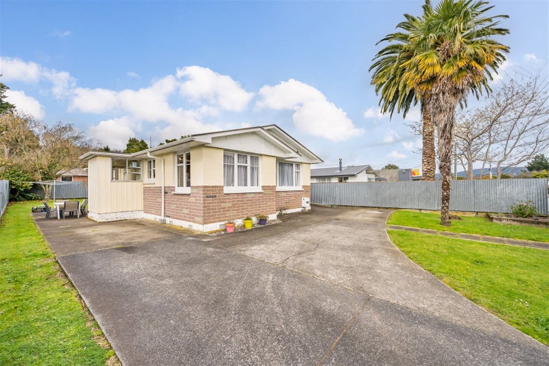 74 Clouston Park Road, Clouston Park, Upper Hutt - Carousel 1