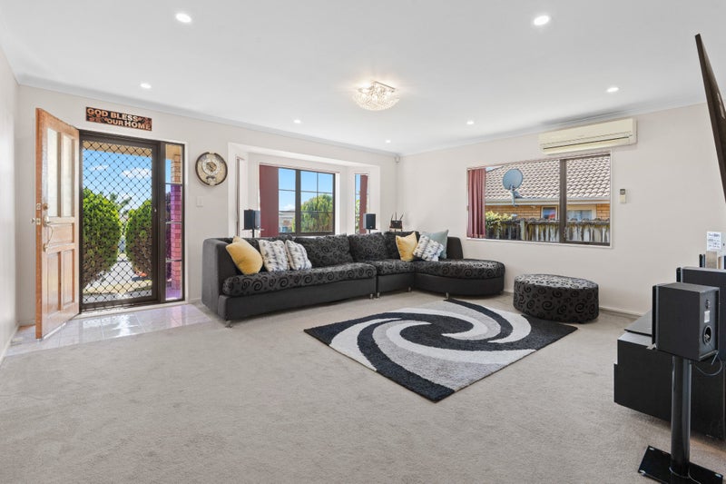 94 Pitt Avenue, Clendon Park, Auckland - Carousel 2