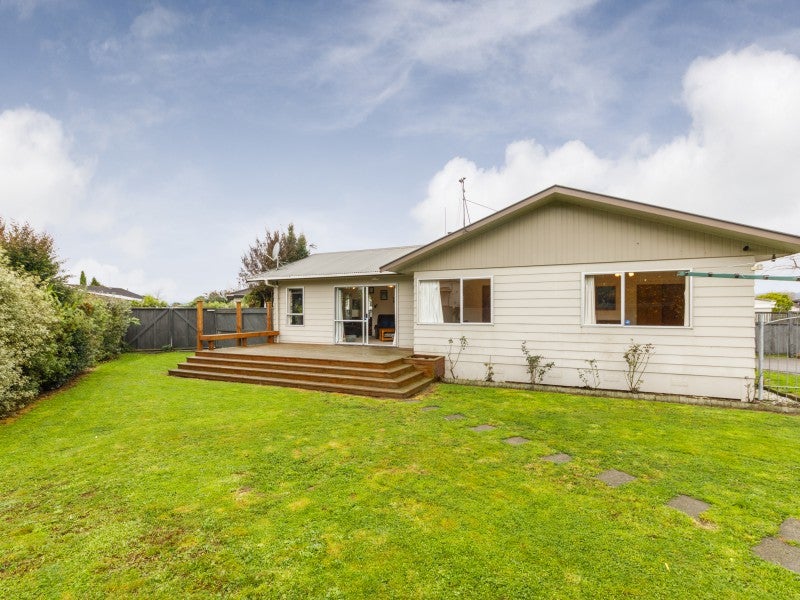 5 Pluto Place, Milson, Palmerston North - Carousel 1