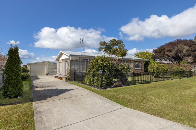 20 Short Street, Otumoetai, Tauranga - Carousel 1