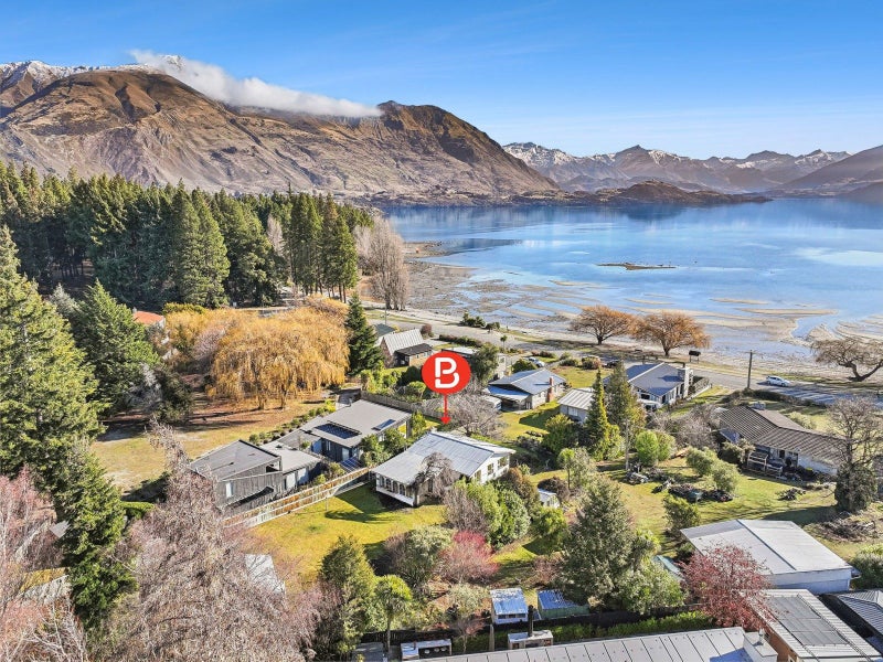 21 Aubrey Road, Wanaka - Carousel 1