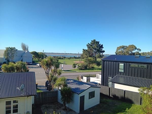 18 McCormacks Bay Road, Mount Pleasant, Christchurch - Carousel 15