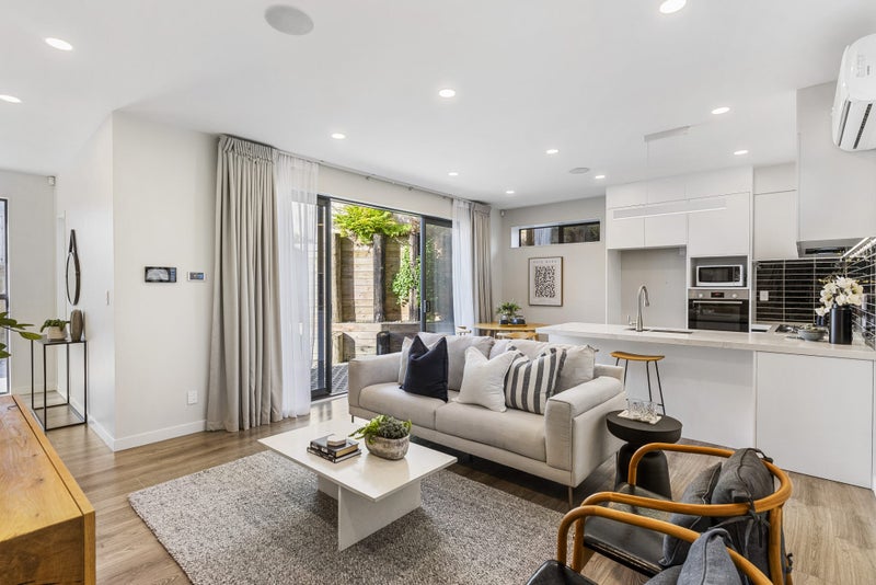 12B September Place, Forrest Hill, Auckland - Carousel 2